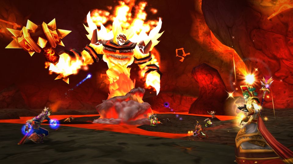 A 40-player raid fighting Ragnaros in Molten Core